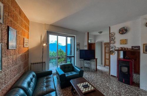 Centro Valle Intelvi Villa | Villa tra lago e montagna