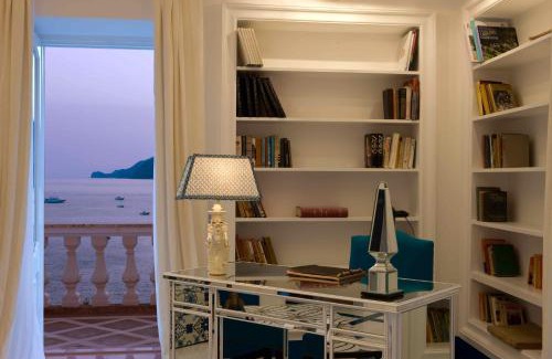 Arienzo Hotel | Villa Treville