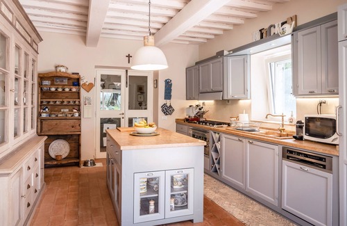 Colpetrazzo Villa | Villa Tulipano by Miani Group