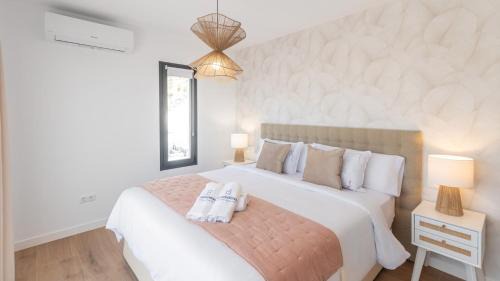 Torrox House | Villa Turística Palomas Torrox by Ruralidays