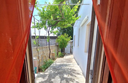 Torre Squillace Villa | Villa 'Turchese' with Sea View, Garden, Terrace & Wi-Fi