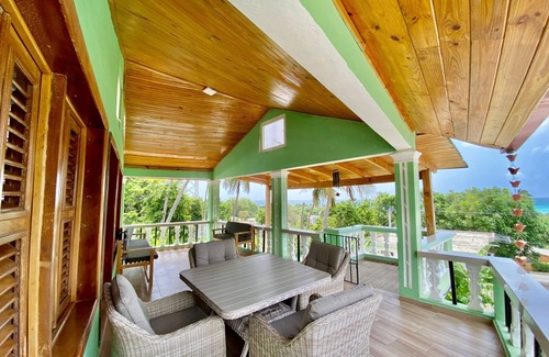 Los Patos Apartment | Villa Valencia Caribbean house with ocean views. Second Floor