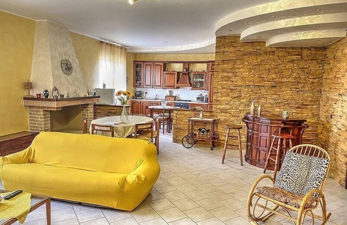 Petacciato Villa | Villa Valente: A welcoming villa situated in the heart of the Molisan countryside, with Free WI-FI.