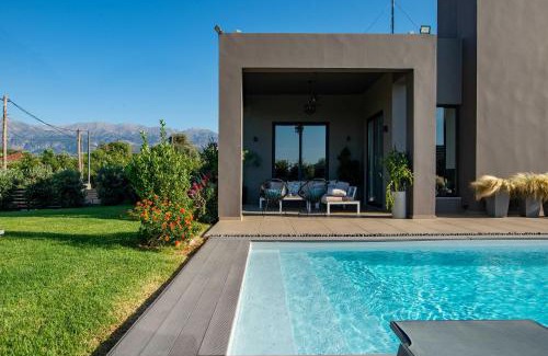 Alikianos Villa | Villa Vega I "Heated" pool, next to nature!