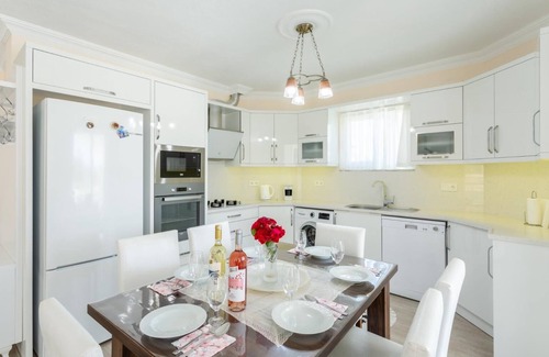 Dalyan Villa | Villa Veli - Four Bedroom Villa, Sleeps 8