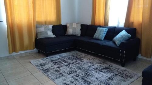 Sector 3 House | Villa Venecia