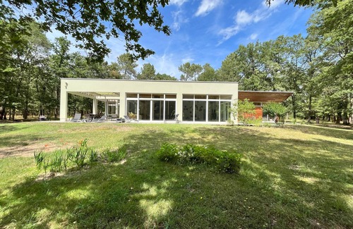 Gievres Villa | Villa Verde - Piscine Intérieure. Proche Zoo de Beauval et Châteaux de la Loire