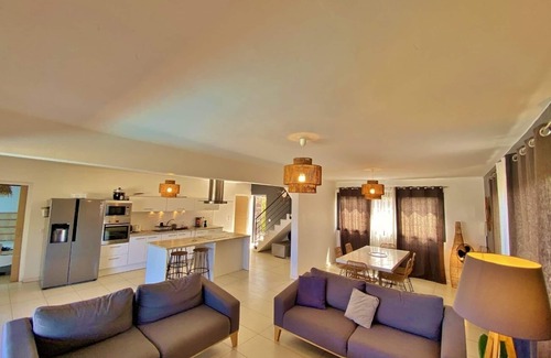 La Saline Les Bains House | *VILLA VERT CÉLADON* - swimming pool and ocean view
