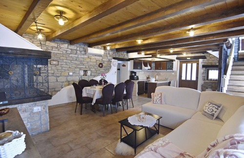Sveti Bartol Villa | Villa Vesna Grožnjan with pool, Wifi, for groups and families, 3 rooms