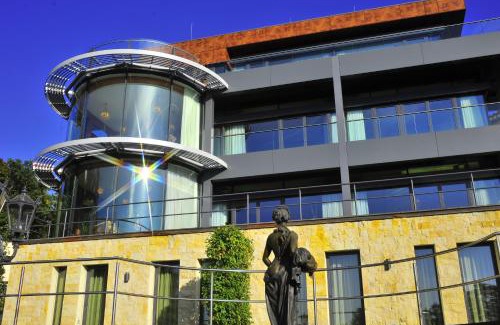 Loschwitz Apartment | Villa via Lapis - Panoramablick über Dresden - Garten - Pool - Sauna - Luxus