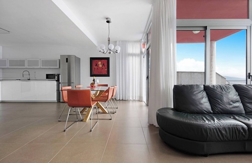 Chejilipes Villa | Villa View Grand with Sea View, Pool & Wi-Fi
