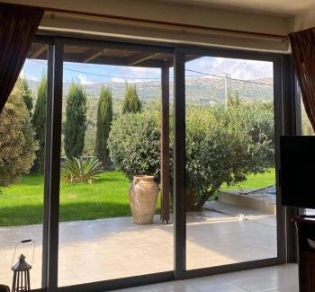 Peza Villa | Villa Vigneto