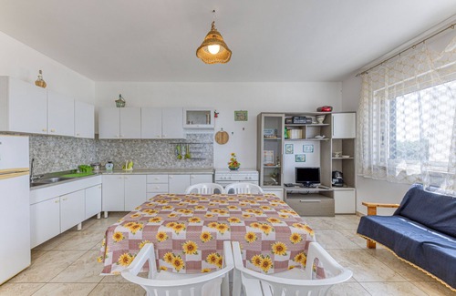Marina di Felloniche Villa | Villa "Villetta Relax" with Sea View, Private Garden & A/C