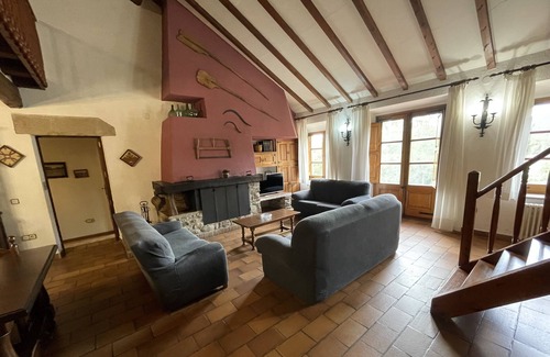Sant Aniol de Finestres Villa | Villa with Private Pool, lots of space & lovely nature near Girona