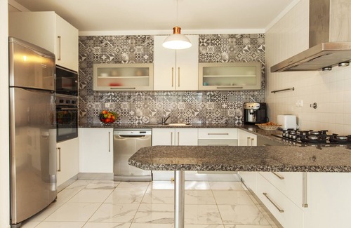 Montes de Alvor Villa | Villa w/pool & BBQ for relaxing days, Alvor