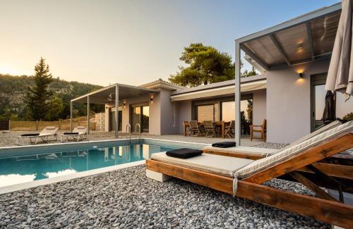 Lefkas Villa | Villa when Waters are Colored