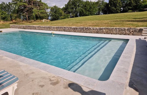 Tombeboeuf Villa | Villa with 360° view on a quiet hill