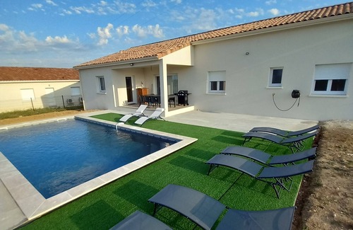 Frespech House | Villa with 4 bedrooms and pool