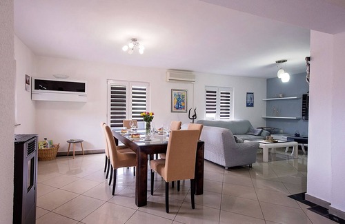 Lokvicici Villa | Villa with a heated private pool, parking, BBQ.
