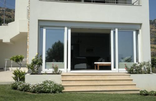 Kymi-Aliveri Apartment | Villa with Aegean views