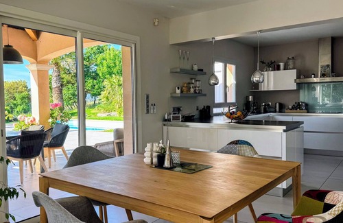 Chateauneuf-le-Rouge House | Villa with pool and garden, 2 bedrooms