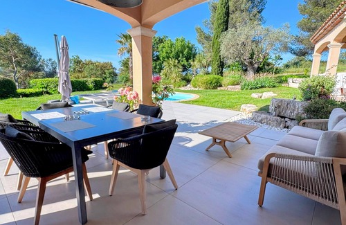 Chateauneuf-le-Rouge House | Villa with pool and garden, 2 bedrooms