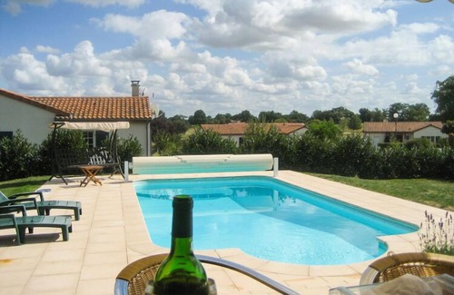 Vasles Villa | Villa with garden near beautiful golf course