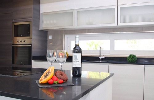 Armacao de Pera Villa | Villa with Heated Pool & Sea View