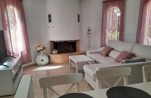 Gandia Villa | Villa with heated pool and a lovely green garden