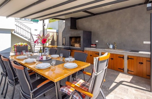 Hreljin Villa | Villa with heated pool, 9 people, sea view