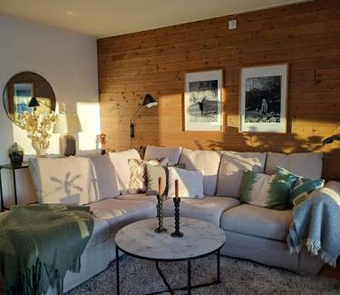Umea Municipality Villa | Villa with hot tub and sauna