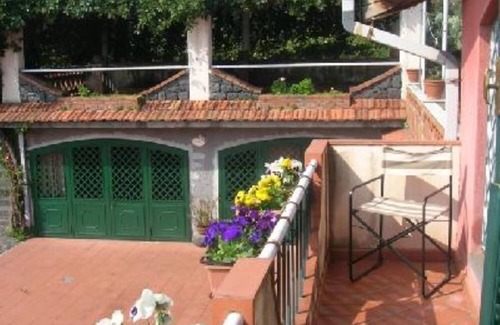 Acireale Villa | Villa with large garden between Etna and the sea. Free wifi