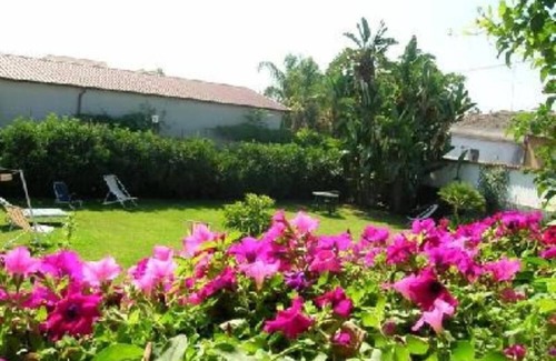 Acireale Villa | Villa with large garden between Etna and the sea. Free wifi