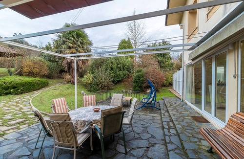 Valle de Ruesga Villa | Villa with Mountain View, Private Terrace and Air Conditioning