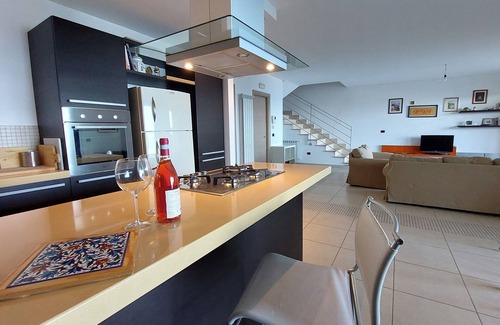 Marina di Vasto Villa | Villa with Pool Sea View