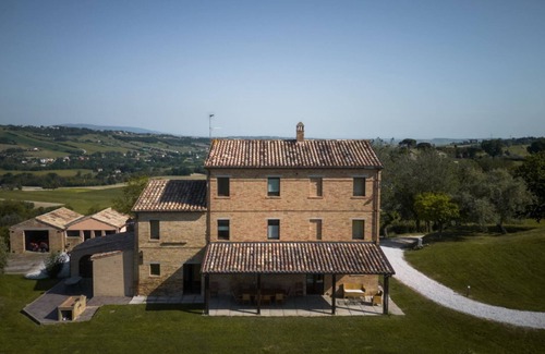 Loro Piceno House | Villa with private pool and wellness area in the heart of Le Marche