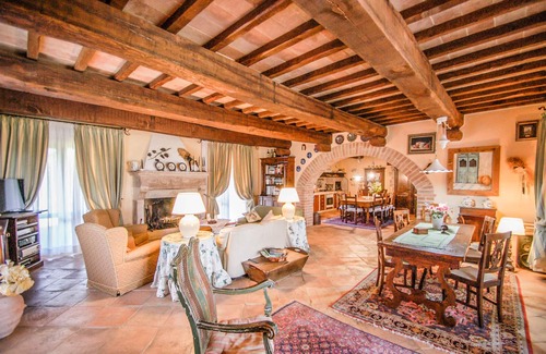 Pantalla Villa | Villa with private pool and air conditioning. At 10km from Todi, 3km village