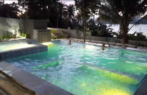 Mataas Na Kahoy Villa | Villa with Private Pool Overlooking Taal Lake