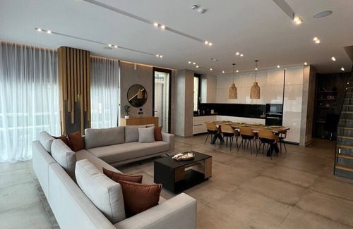 Jala Villa | Villa with Private Pool