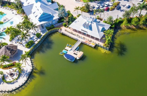 Naples Villa | VILLA with private Pool in Naples Reserve