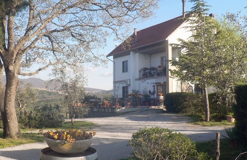 Castel del Piano House | Villa with restaurant and swimmng pool in Maremma countryside mountain Amiata