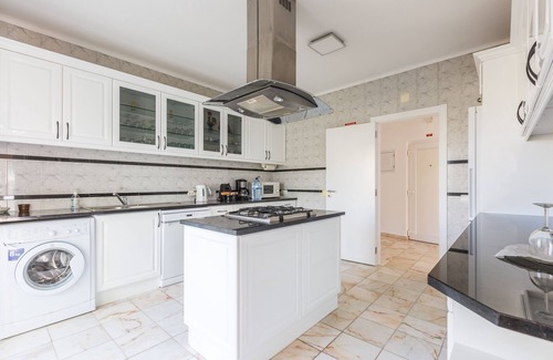 Patroves Villa | Villa with sea views in a wonderful garden