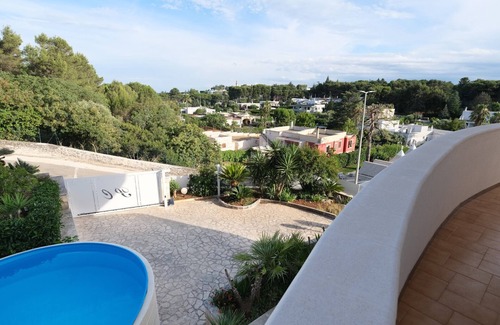 Selva di Fasano Villa | Villa with swimming pool, three rooms, services, large outdoor spaces with panoramic views