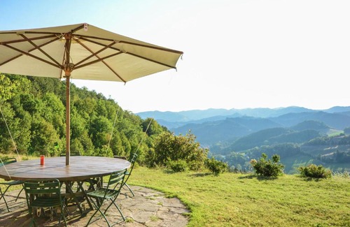 Tredozio Villa | Villa with swimming pool and panoramic view of the Apennines