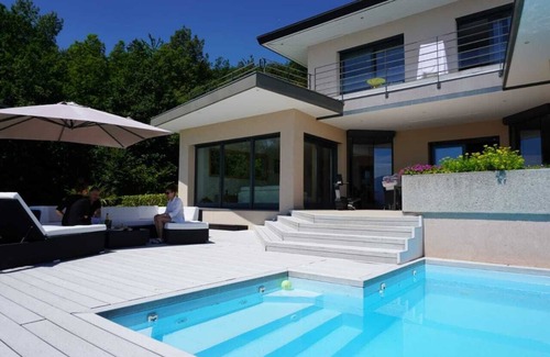 Pringy Villa | Villa with unique views of Annecy, lake and mountains near ski resorts