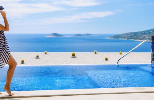 Liman Mahallesi Villa | Villa Xanadu, 4 bedroom villa with table tennis, infinity pool and roof terrace