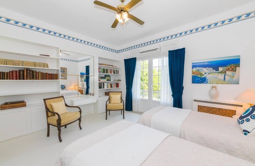Marmaris Bed & Breakfast | VILLA ZARİK PERGAMON stunning domain, romantic, family friendly