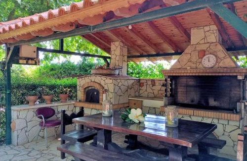 Kalamata House | Villa Zoi - 2' to the beach, kids playground, BBQ