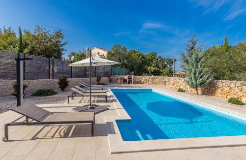 Rasopasno House | Villa Zora