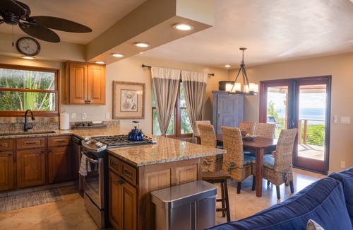 Contant Hill Villa | Villa Zusammen- Gorgeous Views Above Klein Bay! South shore View